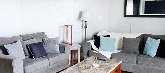 Charming 1-bedroom house Located Near Sierra Providence