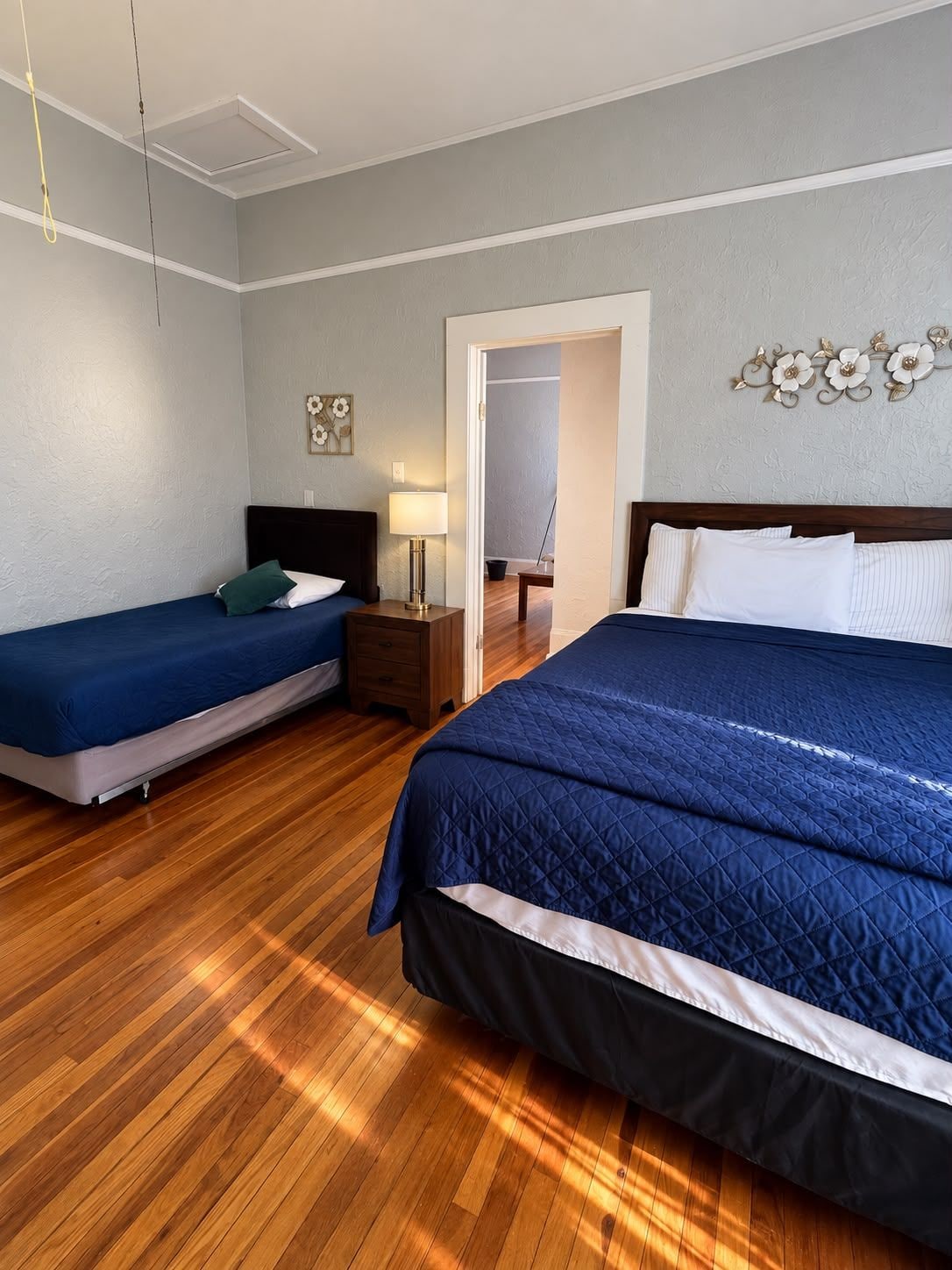 2 bedrooms, iron/ironing board, free WiFi, bed sheets