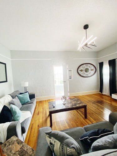 Entire Cozy House Near UTEP