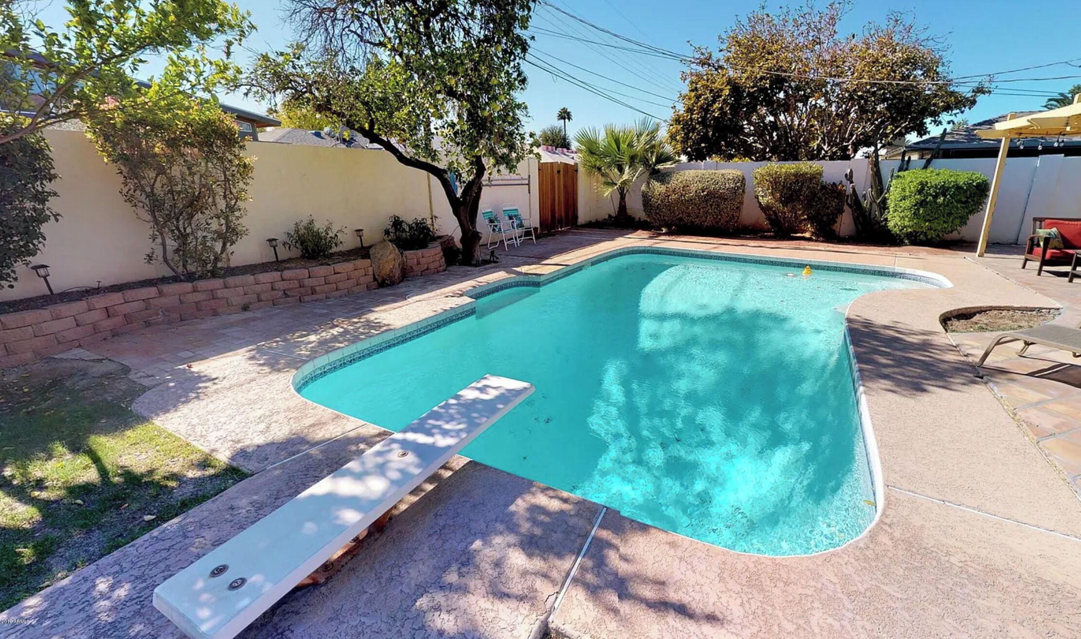 Modern 3BD Retreat w Pool / Free Parking