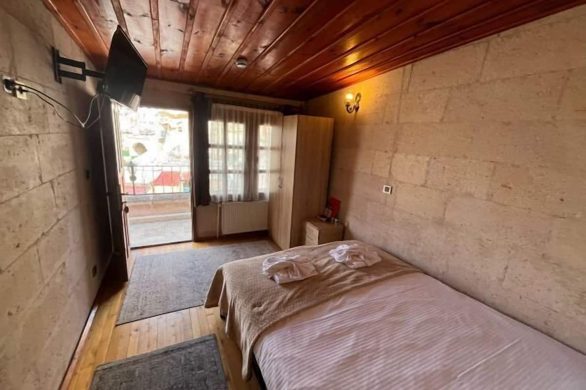 Soundproofing, bed sheets