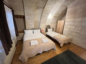 Standard Triple Room | Soundproofing, bed sheets - Mustafa Bey Konağı (Nevsehir)