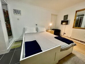 1 quarto, ferros/tábuas de passar roupa, Wi-Fi, roupa de cama