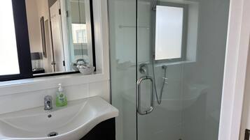 Superior Studio Suite, Mountain View | Bathroom | Shower, towels, soap, shampoo