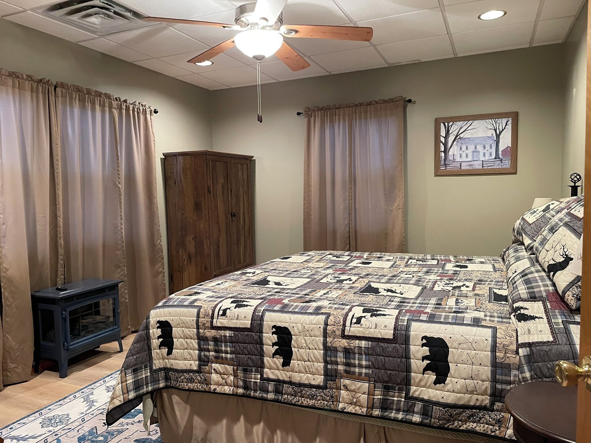 2 bedrooms, desk, free WiFi, bed sheets