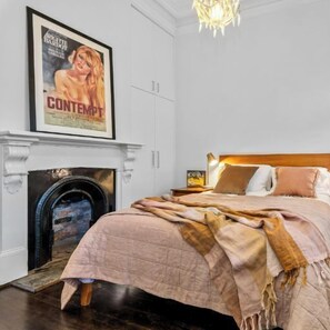 2 makuuhuonetta, työpöytä, silitysrauta/-lauta, Wi-Fi