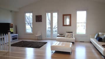 TV, books, stereo, printers