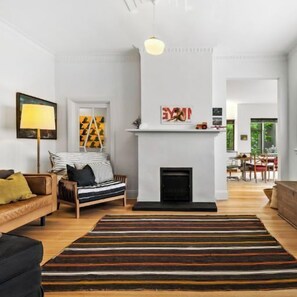 Téléviseur, chaîne audio