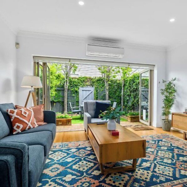 Televisión y estéreo 