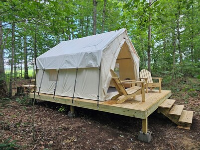 Lovely glamping site off the beaten path in a beautiful wooded setting.