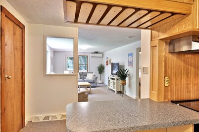 The Mendon Cottage: Charming Home Close to Killington, Pico and Rutland.