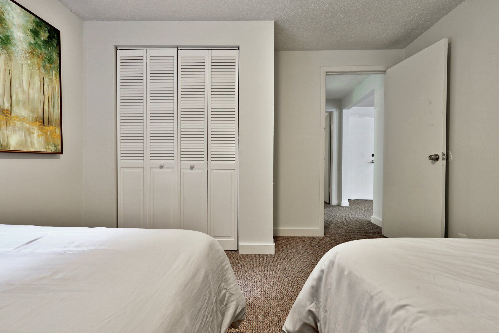 2 chambres, fer et planche à repasser, Wi-Fi gratuit, draps fournis