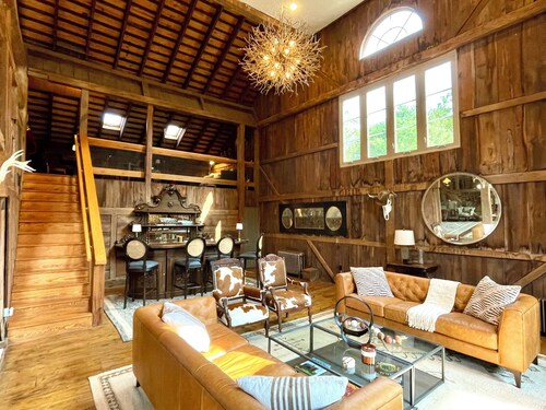 Beautiful Converted Barn with 9 Beds and Baths on 10 Acre Farm in Bucks County