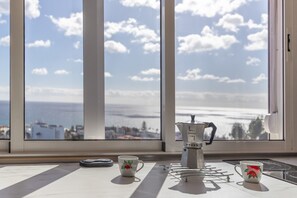 Interior - Holiday Apartment 'Monterojo San Agustin Las Burras' with Sea View and Air Conditioning (San Agustin)