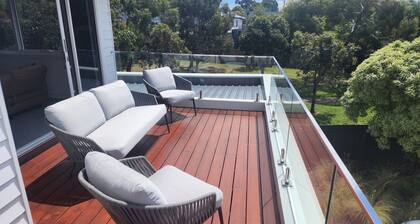 Luxury Coastal Townhouse Mornington