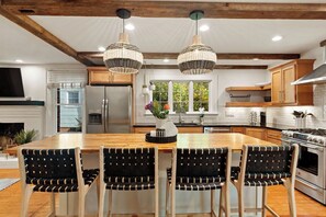 Fridge, microwave, oven, stovetop - Historic Downtown Wake Forest Bungalow (Wake Forest)