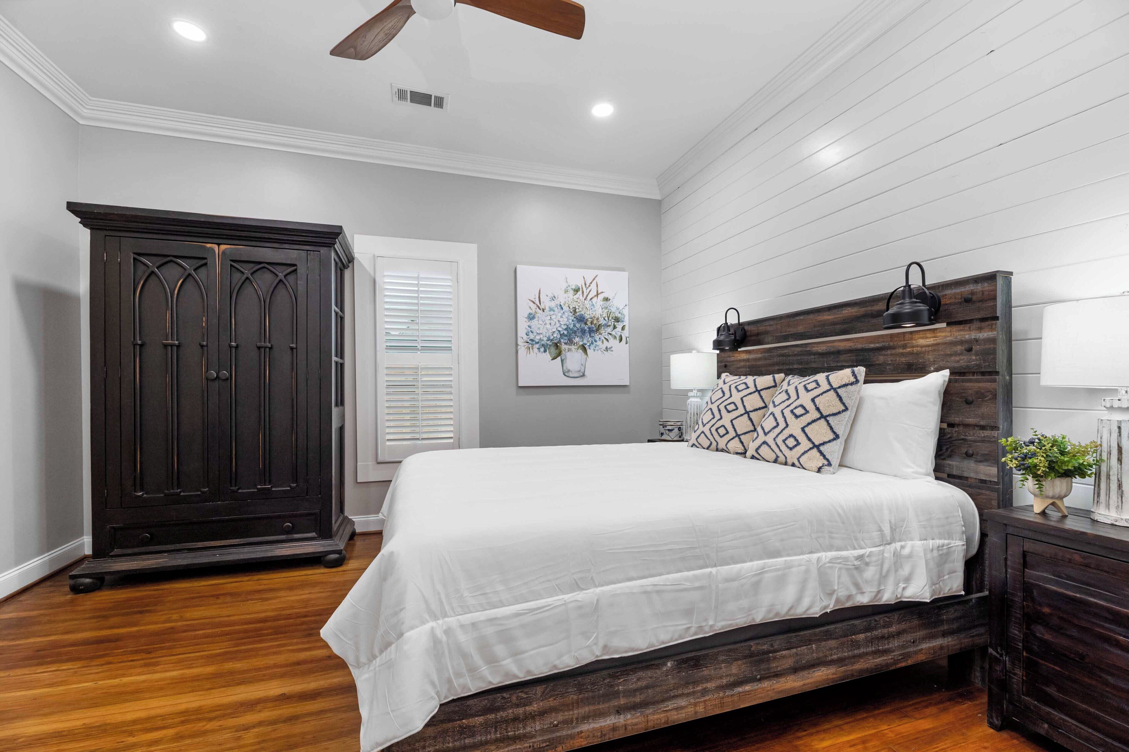 4 chambres, fer et planche à repasser, lit parapluie, Wi-Fi gratuit