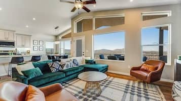 Smart TV, mesa de ping pong