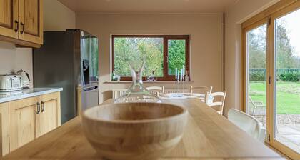 Charming 3BD Cotswolds Family Retreat