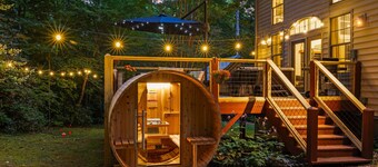 AVL Estate: 5K sq ft, Golf Sim, Speakeasy, Hot Tub, Sauna, Sleeps 20 + 2 pets