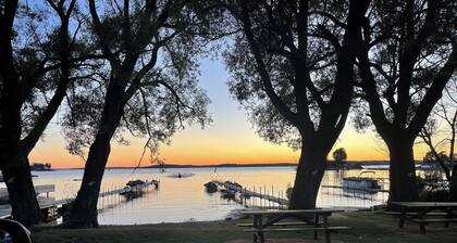 Great price for sure! A-Bay+Clayton! Clean, quiet 3 bedroom cottage+River access