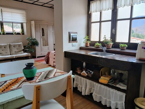 Atelier de Reconocido Pintor y Escritor Jose Armanini! Pleno Centro de Tilcara!