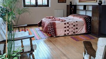 1 habitación, wifi y ropa de cama
