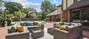 LuxeVilla Pool GameZone Sleeps14 Kid & Pet Friendly