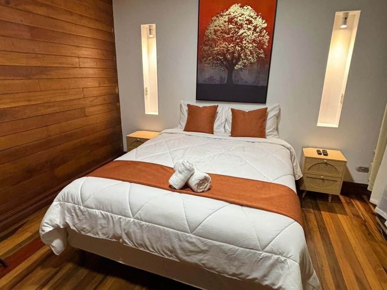 Photo - The Victorian Hotel