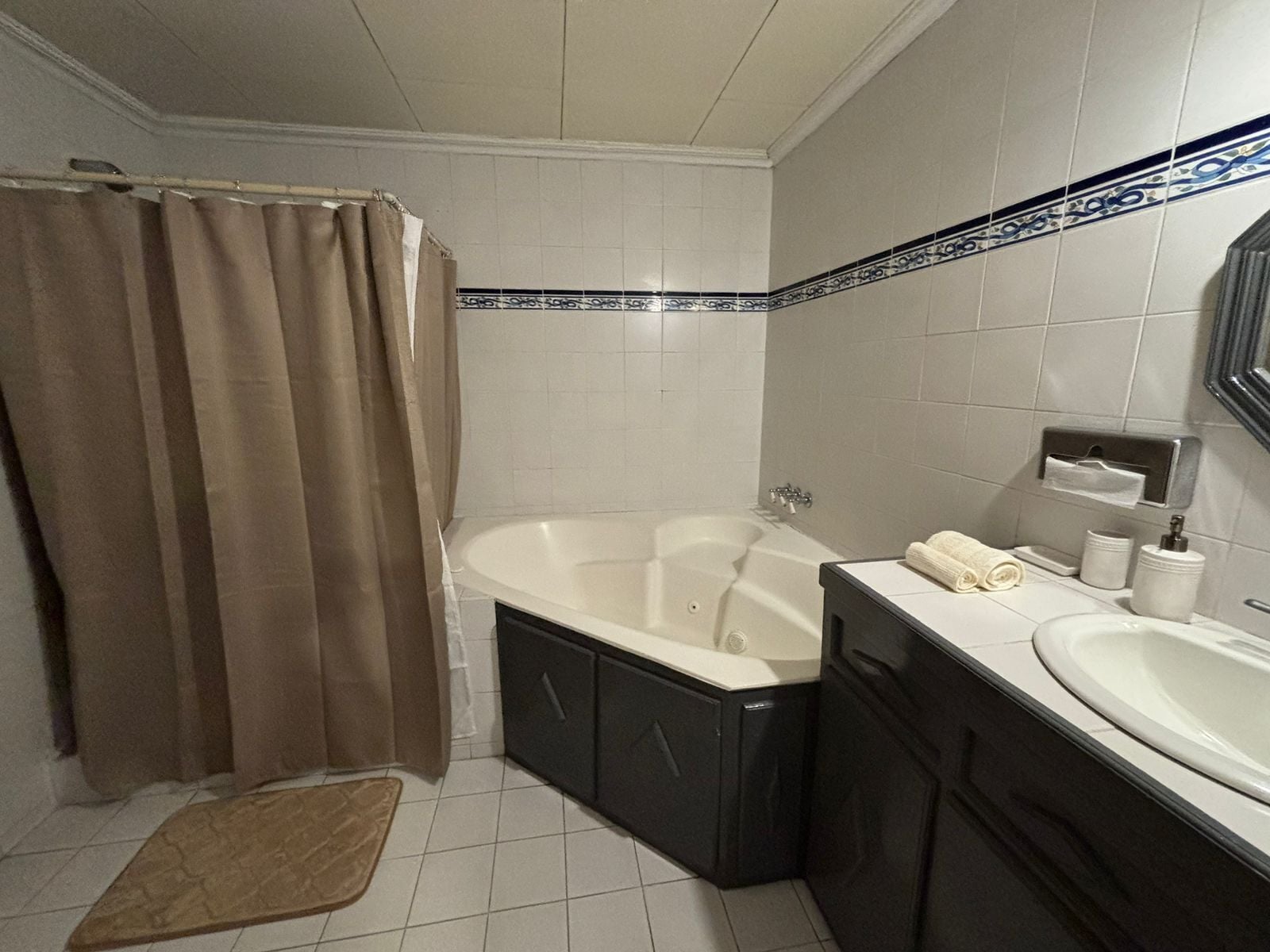 Photo - The Victorian Hotel