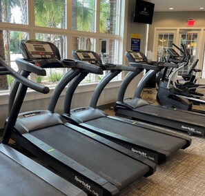 Fitness facility - Spacious 5-bedroom townhome in gated community. Minutes from Disney! Sleeps 10 (Davenport)