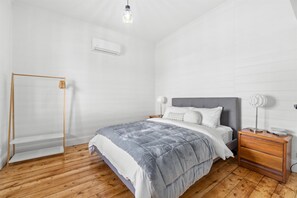 3 bedrooms, iron/ironing board, travel cot, WiFi