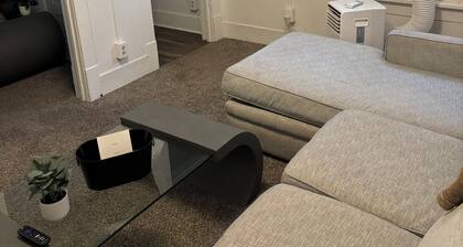 Cozy house in peaceful Great Falls with WiFi, AC