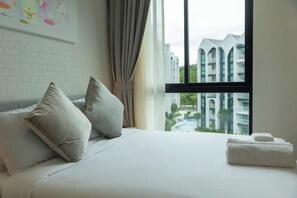 基础公寓式客房, 泳池景观 | 2 多间卧室、免费 WiFi