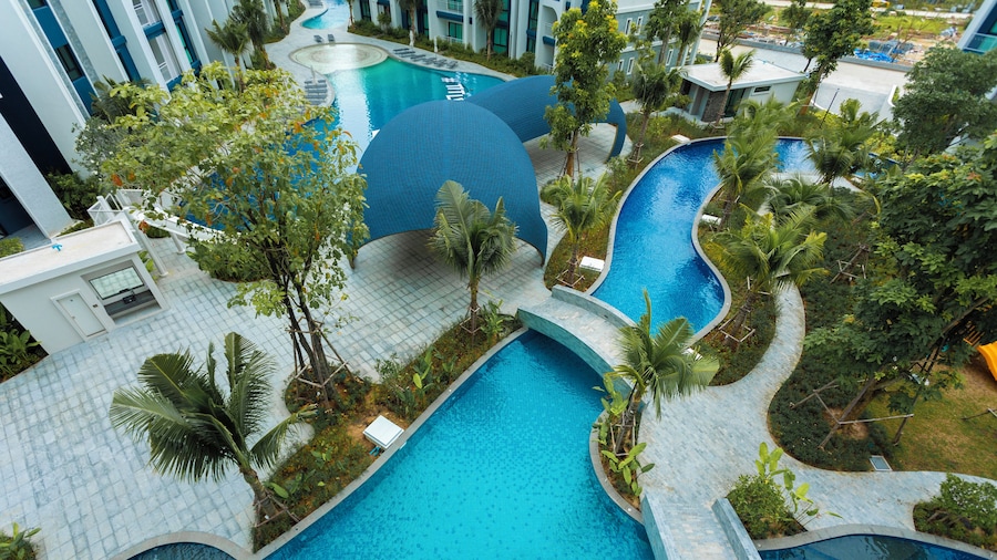 250m Beach 6Pool Kids Club All In 1 c111