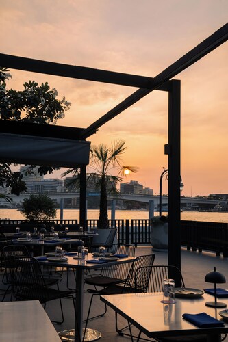 The StandardX Bangkok Phra Arthit