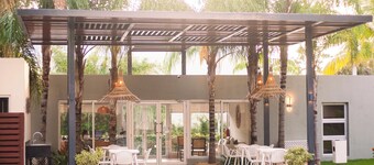 305-1 New with fantastic view of the swimming pool