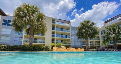 305-1 New with fantastic view of the swimming pool