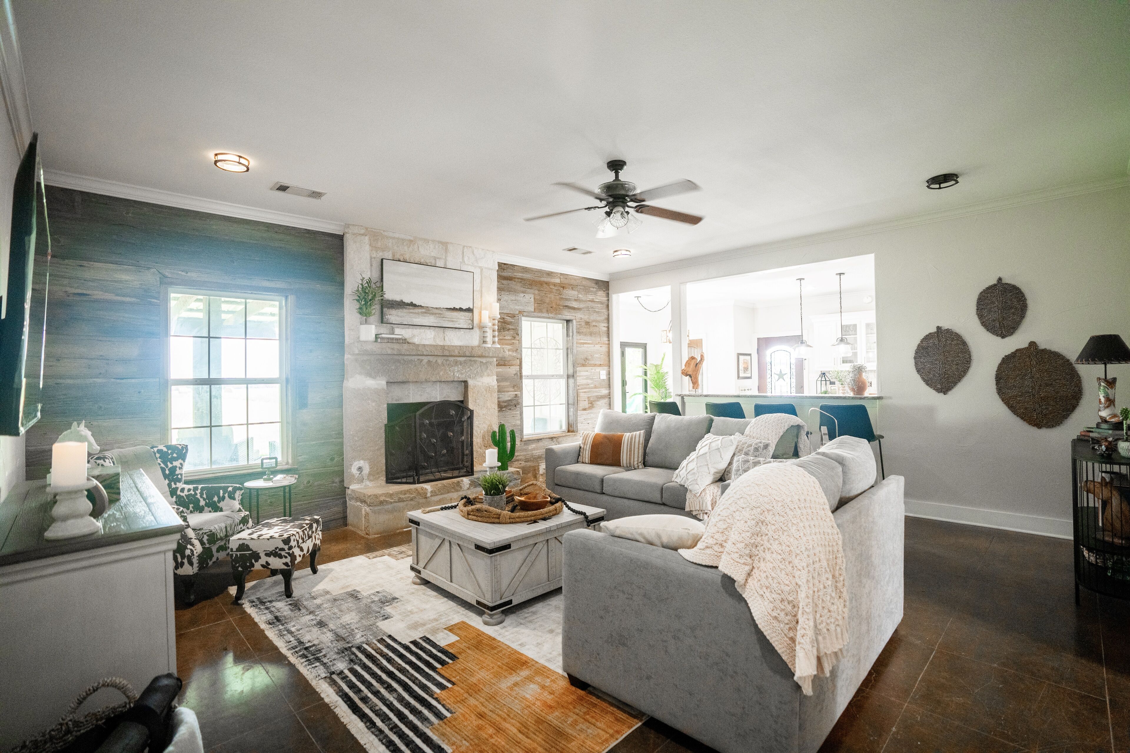 TV connectée, cheminée, jeux vidéo