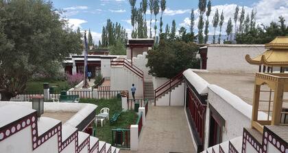 Lharimo North Cottage
