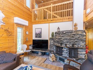 Televisio, takka, DVD-soitin