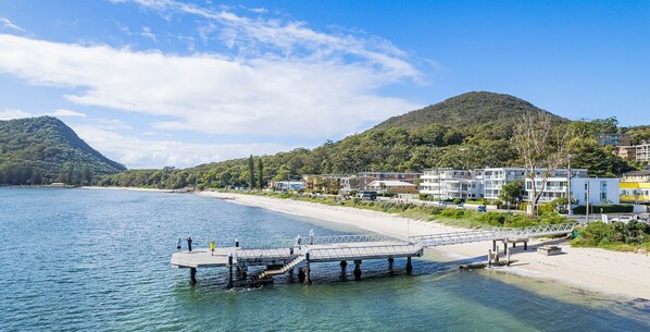Beach nearby - Hideaway 2, 3a Lillian St - filtered water views (Shoal Bay)