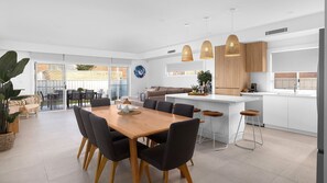 Interior - Hideaway 2, 3a Lillian St - filtered water views (Shoal Bay)