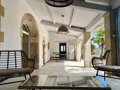 Large country house, heart of nature, 2 private swimming pools, panoramic view !