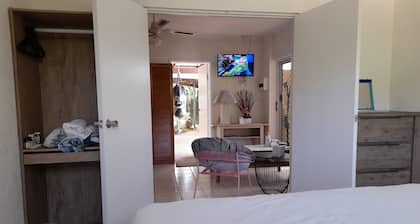 Private, Quiet, Secure, fully Self contained Granny Flat with off street parking