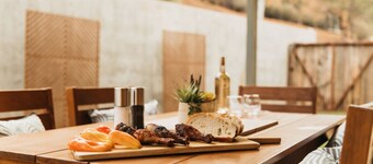 Panoramic Lookout *Sierra Serenity* BBQ by CasaOso