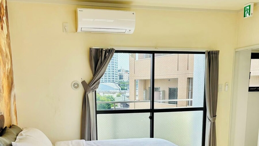 GLOU Shinjuku Family