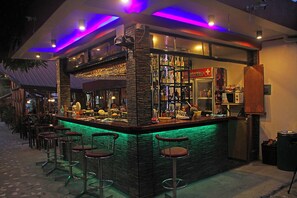 酒吧（店内）