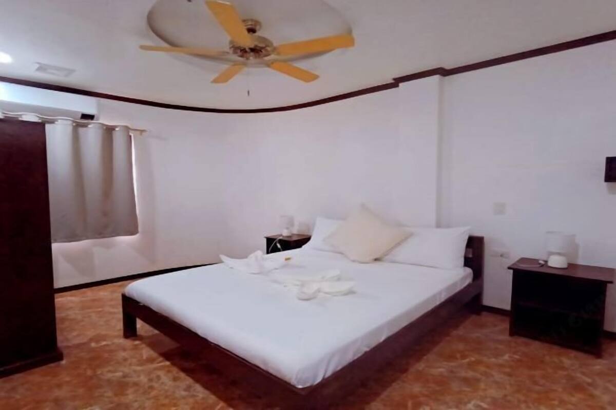 1 bedroom, desk, free WiFi