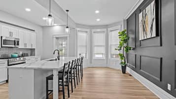 Kühlschrank, Mikrowelle, Geschirrspüler